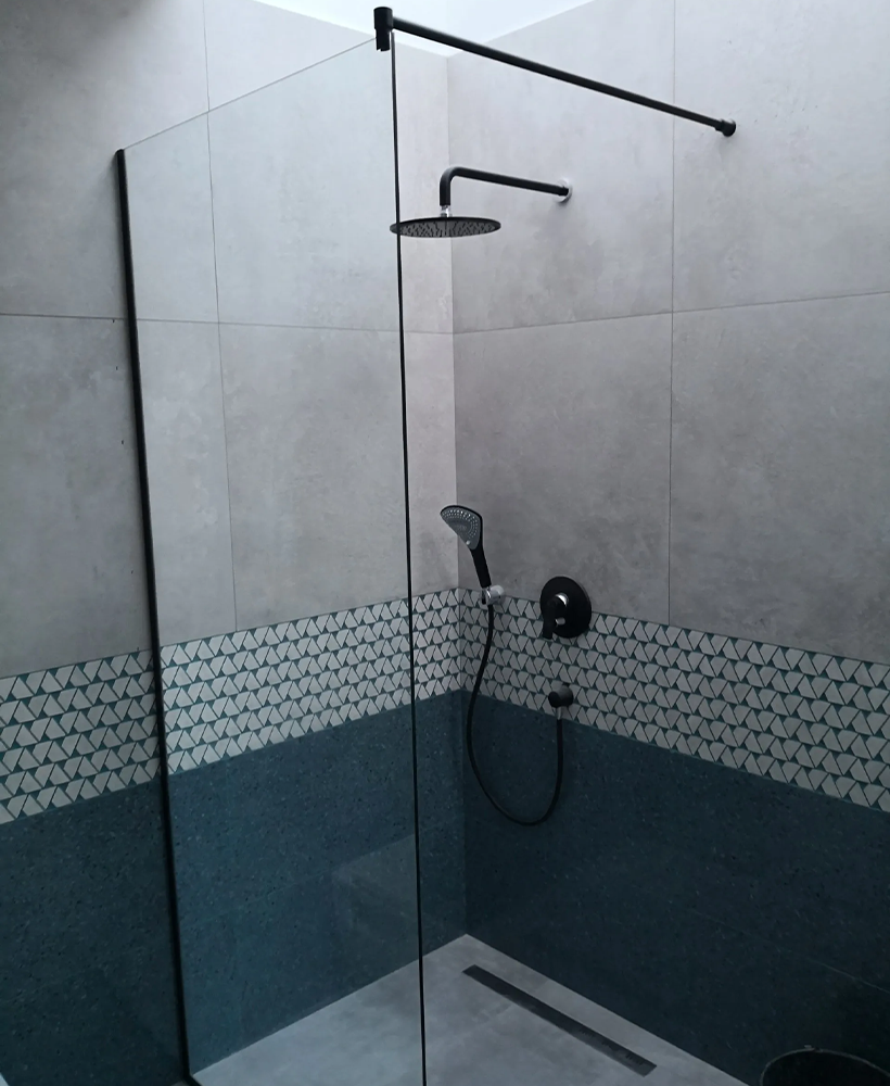 Shower screens